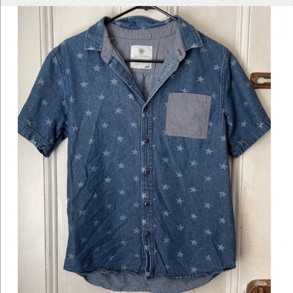 On the Byas Men’s Denim Button up T Size M